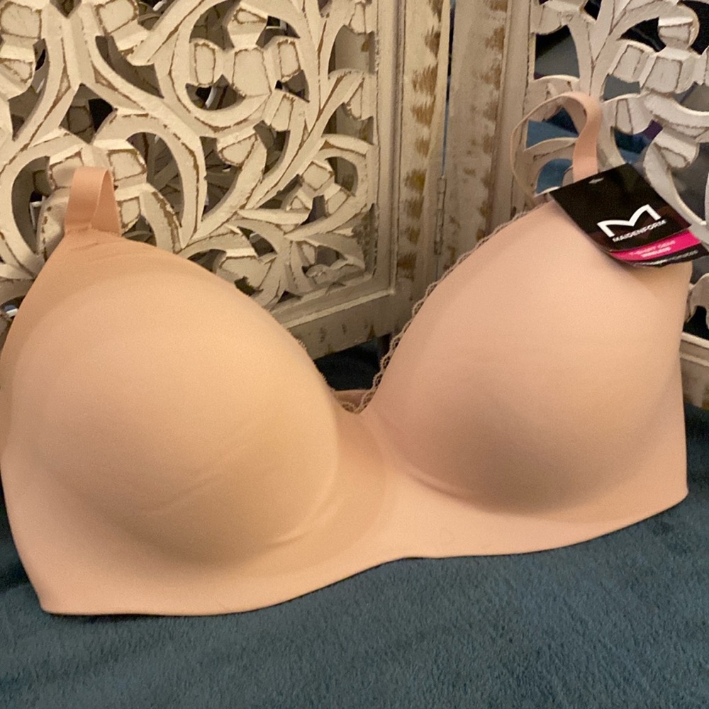 Maidenform T-Shirt Demi Wireless. 2XL NWT. Smoke-free home.